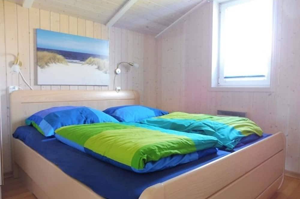 Ganze Wohnung, Ferienwohnung 'Ferienhaus Ty Glaz' mit gemeinsamer Terrasse, gemeinsamem Garten und Wi-Fi in Wesselburenerkoog, Dithmarschen