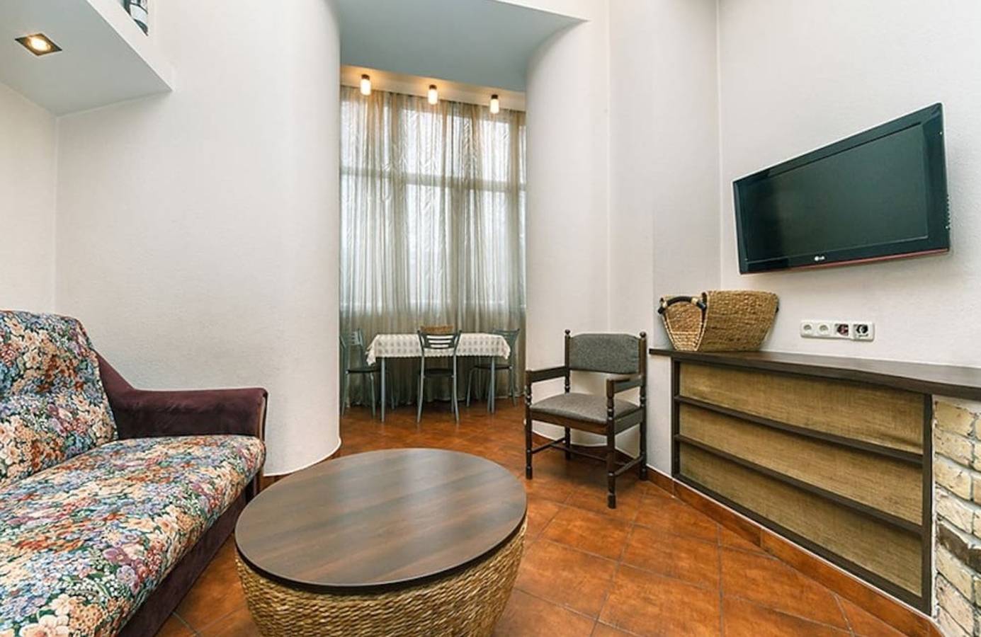 Entire holiday apartment, One bedroom. 46 V.Vasylkivska str. Centre of Kiev in Kyiv, Golosiivskyi district