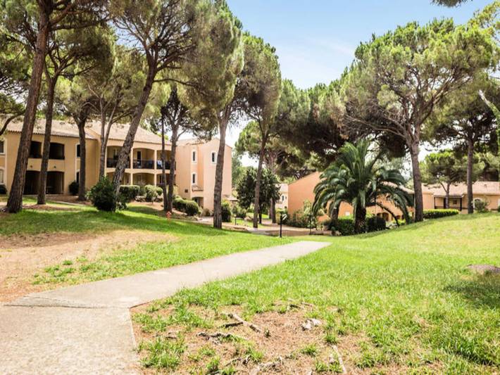 Gîte pour 6 personnes, avec bassin pour enfant ainsi que balcon et piscine, animaux acceptés dans Golf et Tennis Club de Valescure - 3