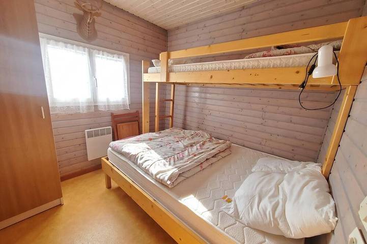 : Chalet Au Pied Du Bois in Murol, Parc naturel régional des Volcans d'Auvergne
