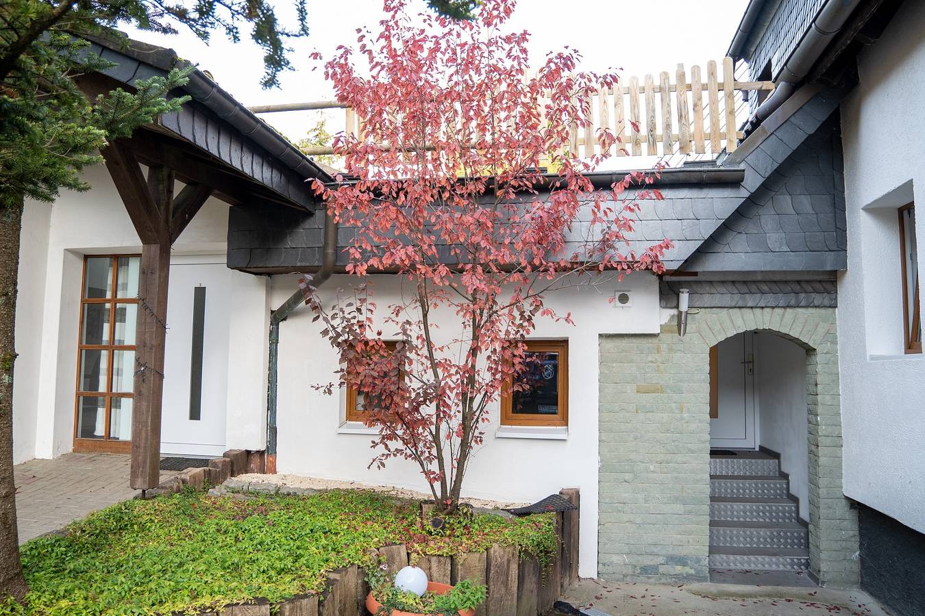 Ganze Wohnung, "Villa Nordhang - Apartment 5" mit Bergblick, offener Terrasse und Wlan in Winterberg, Hochsauerlandkreis