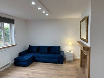 Cottage for 11 Guests in Sutton (London), London, Picture 1
