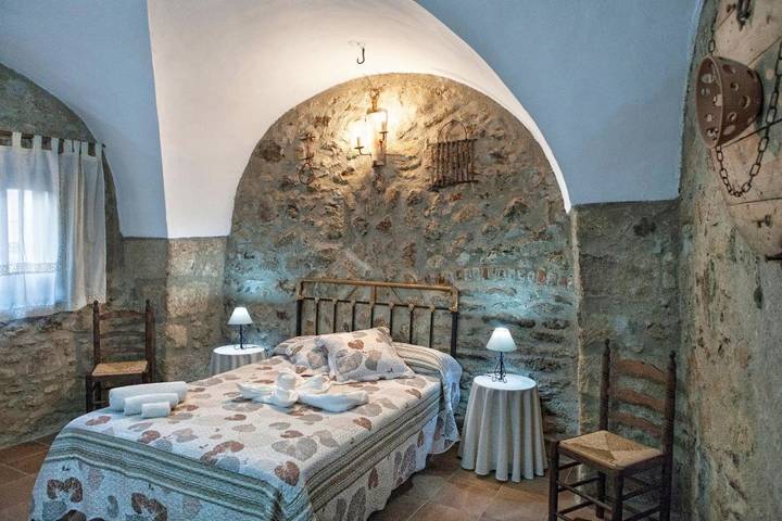 Casa rural para 2 personas, con Jacuzzi en Comarca de Trujillo