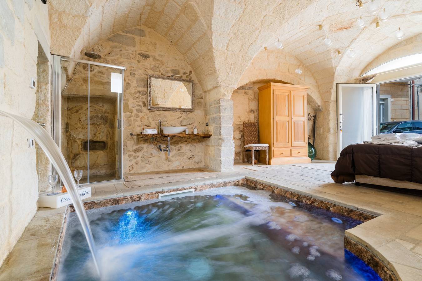 Suite 'La Limesa' Corte Cochlea mit Panoramaterrasse, Innenpool, Wlan und Klimaanlage in Cannole, Lecce Provinz