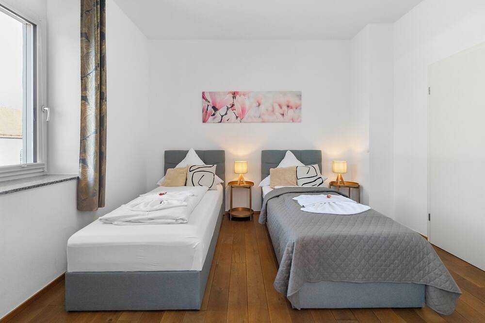 Ganze Wohnung, Evora - 4 Schlafzimmer - Arcade - modern in Burgau, Bayerisch Schwaben