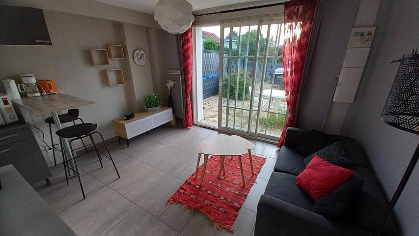 Gîte pour 2 personnes, avec jardin et terrasse à Chaponost - 2