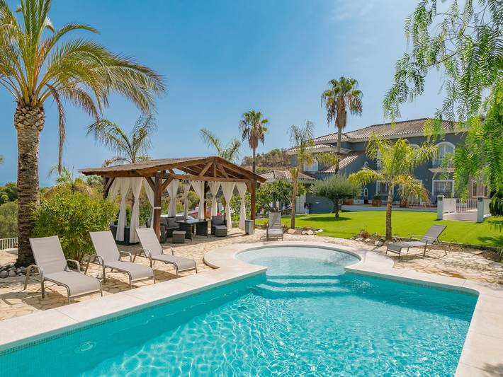 Casa rural para 10 personas, con terraza y jardín, Familias con niños en Coín - 2