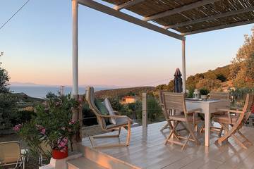Gîte pour 4 personnes, avec jardin et terrasse dans Poros