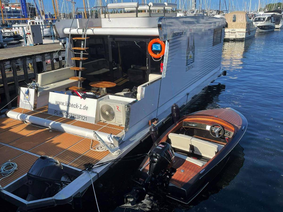 Hausboot mit Traumlage in Lübeck-Travemünde in Travemünde, Lübeck