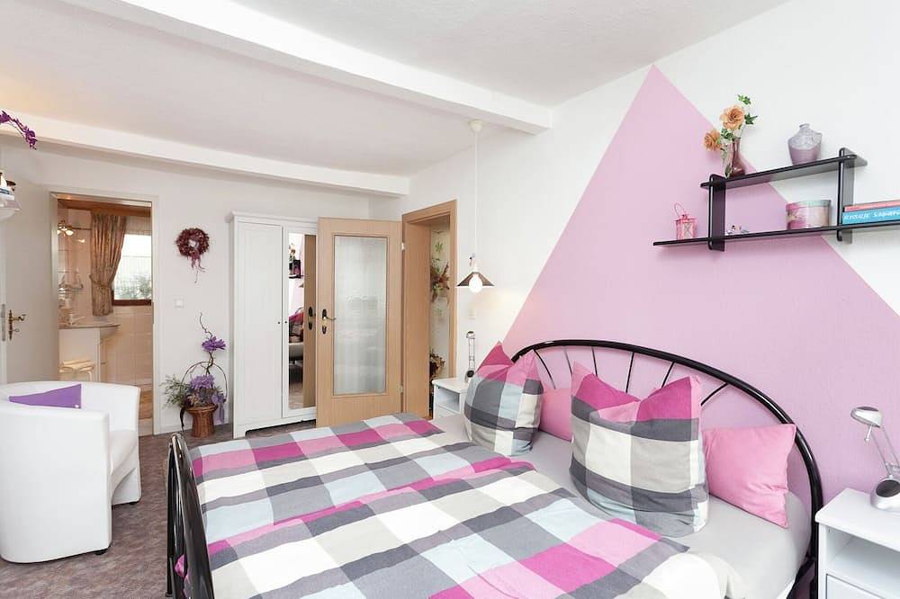 Ganze Wohnung, Ruhige Pärchenwohnung in Deesbach, Ostthüringen
