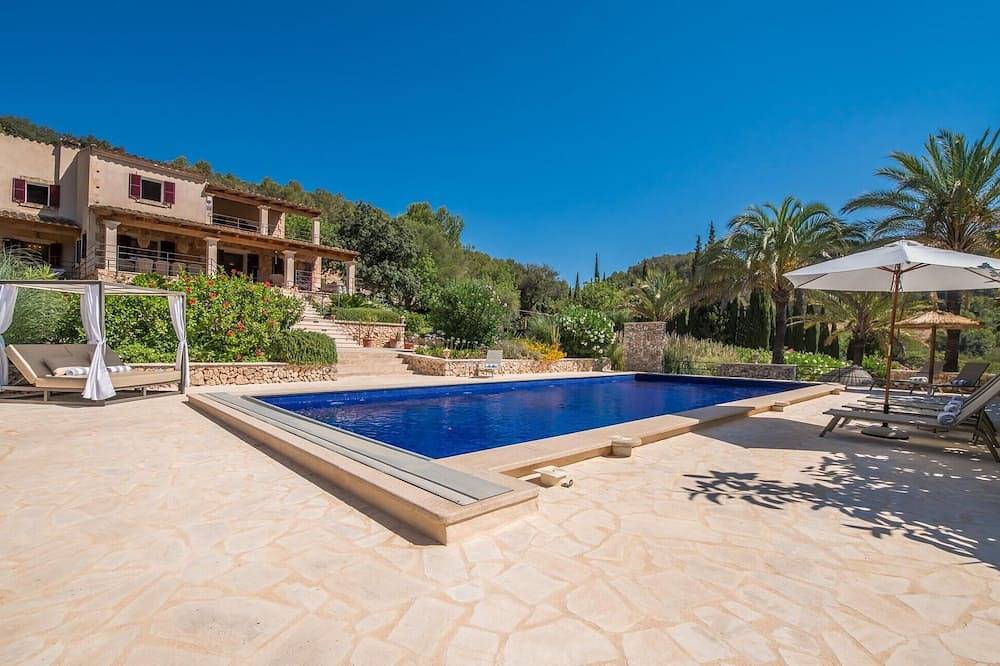 Awesome home in Felanitx with private swimming pool, can be inside or outside in Felanitx, South Majorca