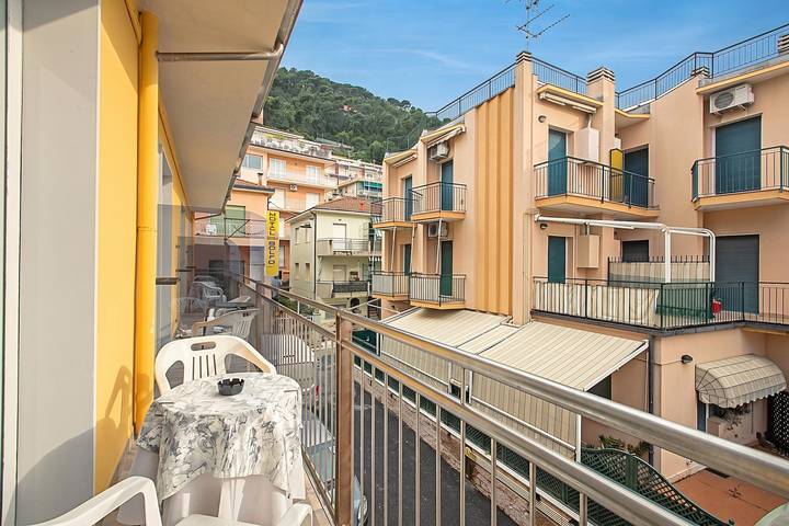 Hôtel pour 4 personnes, avec balcon, adapté aux familles à Laigueglia - 3