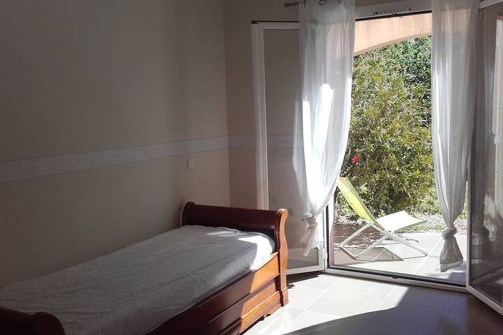 Location de vacances pour 6 personnes, avec jardin et terrasse à Castellar - 3