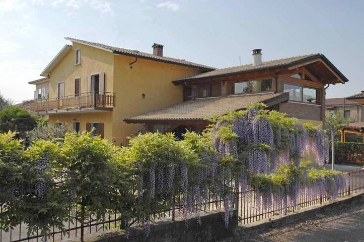 Pension voor 2 personen, met Terras en Tuin in Peschiera del Garda