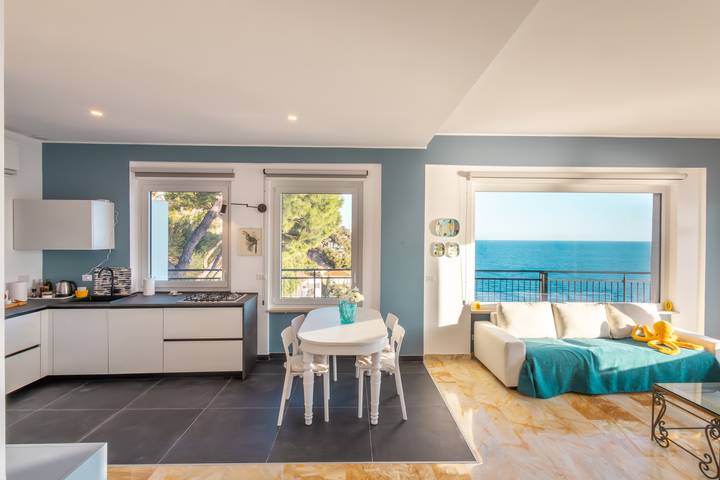 Gîte pour 5 personnes, avec terrasse dans Ospedaletti - 2