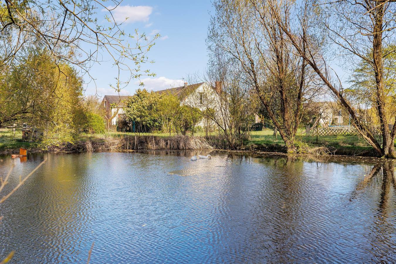 Gîte La Marelle - 6 personnes in Avrillé-les-Ponceaux, Vallée de la Loire