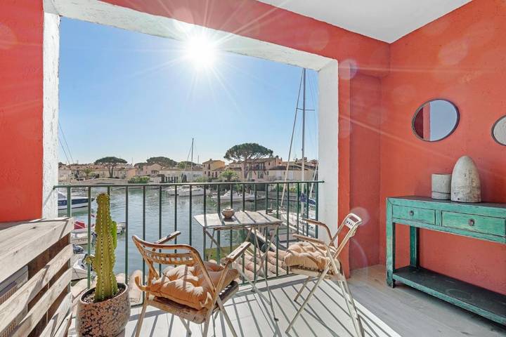 Ferienwohnung für 2 Personen, mit Balkon und Ausblick in Port Grimaud