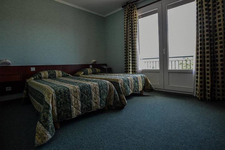 Hôtel pour 3 personnes, avec terrasse et vue à Santa-Maria-Siché - 2