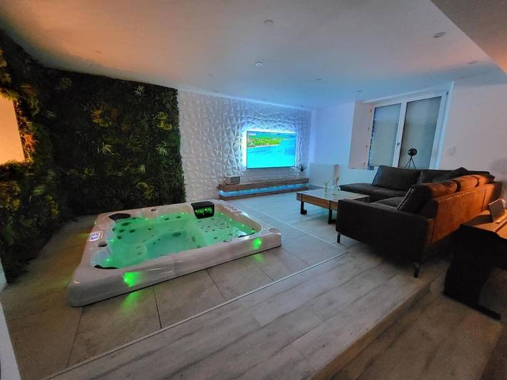 Gîte pour 2 personnes, avec jardin ainsi que terrasse et jacuzzi à Châteaubourg - 3