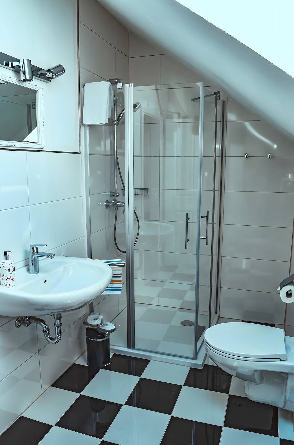 Ferienhaus 'Kutschenhaus' mit gemeinsamer Terrasse, Garten und Wlan in Neuenrade, Märkischer Kreis