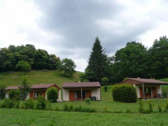 Location de vacances pour 4 personnes, avec Terrasse et Jardin à Boisset (Cantal)