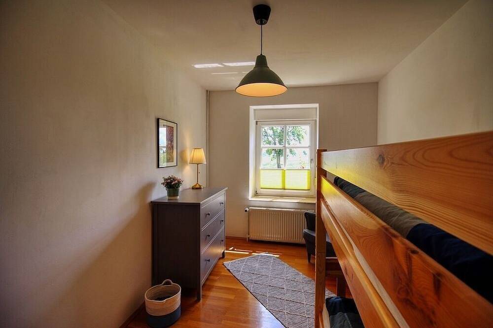 Ganze Wohnung, Wohnung mit Wintergarten im Ferienhaus Makrele von 1877 in Sundhagen, Stralsund Umland