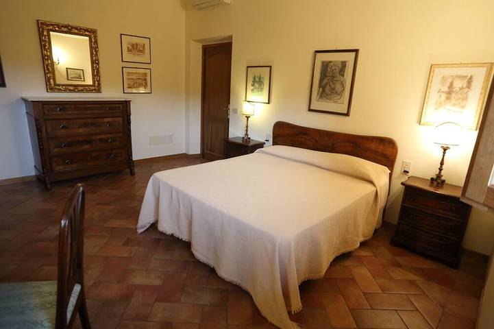 Apartment in ancient villa with swimming pool: ideal for relaxing and visiting cities of art in Serravalle Pistoiese, Pistoia Province