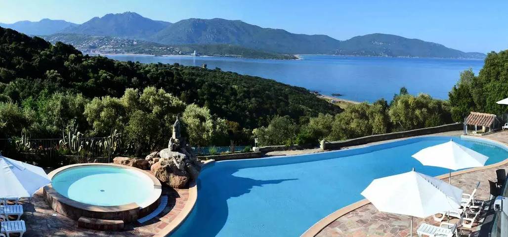 Mobil home pour 5 personnes, avec Terrasse en Corse - 4