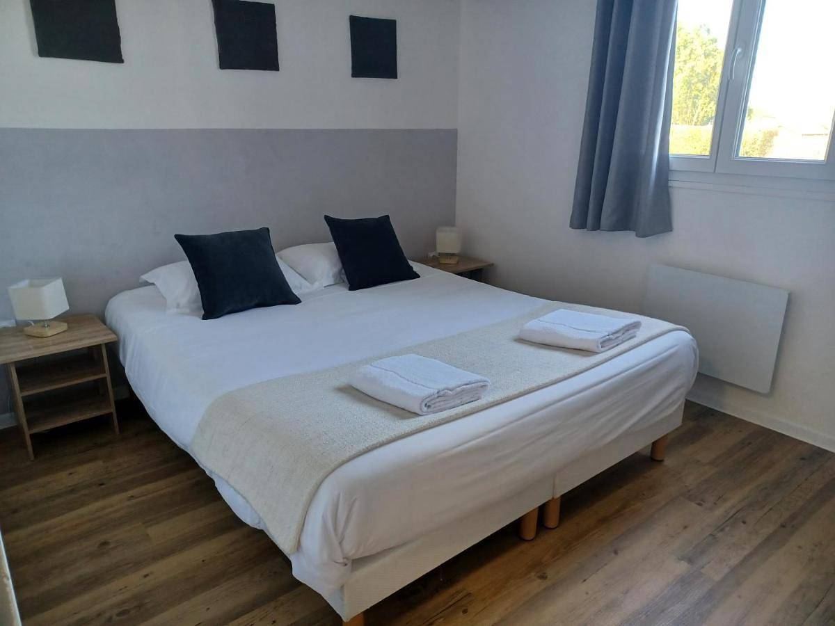Double Room in Pierrefitte-sur-Loire, Allier