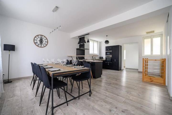 Location de vacances pour 8 personnes, avec piscine et jardin, adapté aux familles à Coulounieix-Chamiers - 2