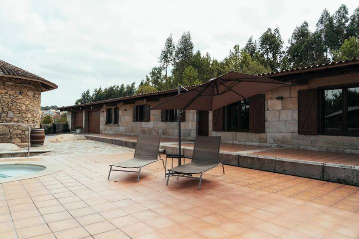 Casa rural para 6 personas, con jacuzzi además de jardín y piscina, Se admiten mascotas en Villagarcía de Arosa - 4