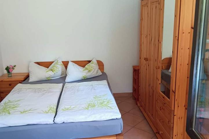 Apartamento entero, Alexa, the cozy bright vacation apartment in Überlingen, 10 minutes walk to the lake in Überlingen, Region Bodensee-Oberschwaben