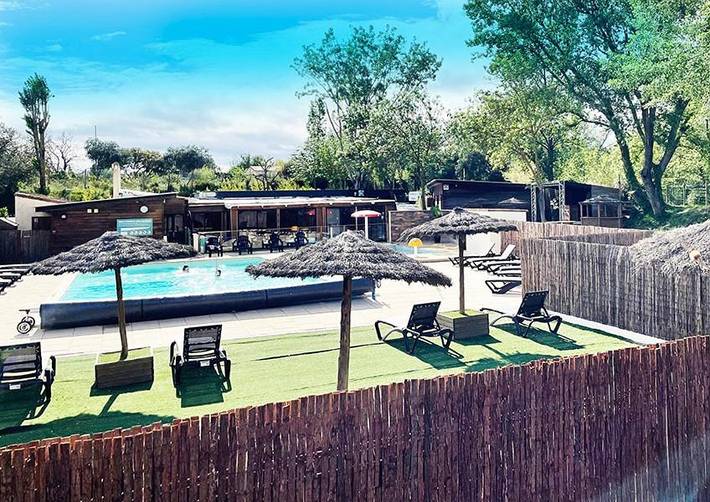 Camping pour 2 personnes, avec piscine ainsi que jardin et vue près du Canal du Midi - 3