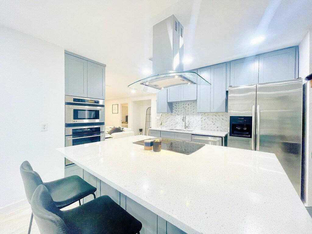 Ideal Home Rental for Large Fan Group- Walk to At&T Stadium. Park for free in Arlington, Tarrant County