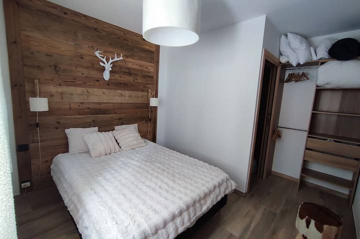 Gîte pour 12 personnes, avec jacuzzi et jardin à Égat - 2