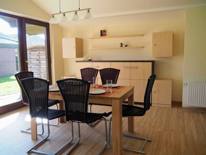 Ferienwohnung für 5 Personen, mit Terrasse und Garten, kinderfreundlich in Tossens - 4