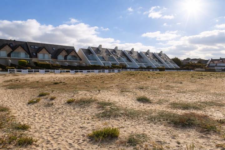 Entire apartment, Apartment with direct beach access in La Turballe, Côte d'Amour