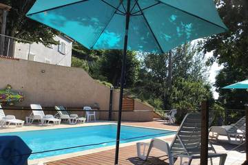 Gîte pour 18 personnes, avec balcon et piscine à Antisanti