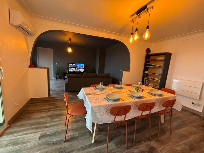 Gîte pour 7 personnes, avec terrasse et vue à Thiers - 2