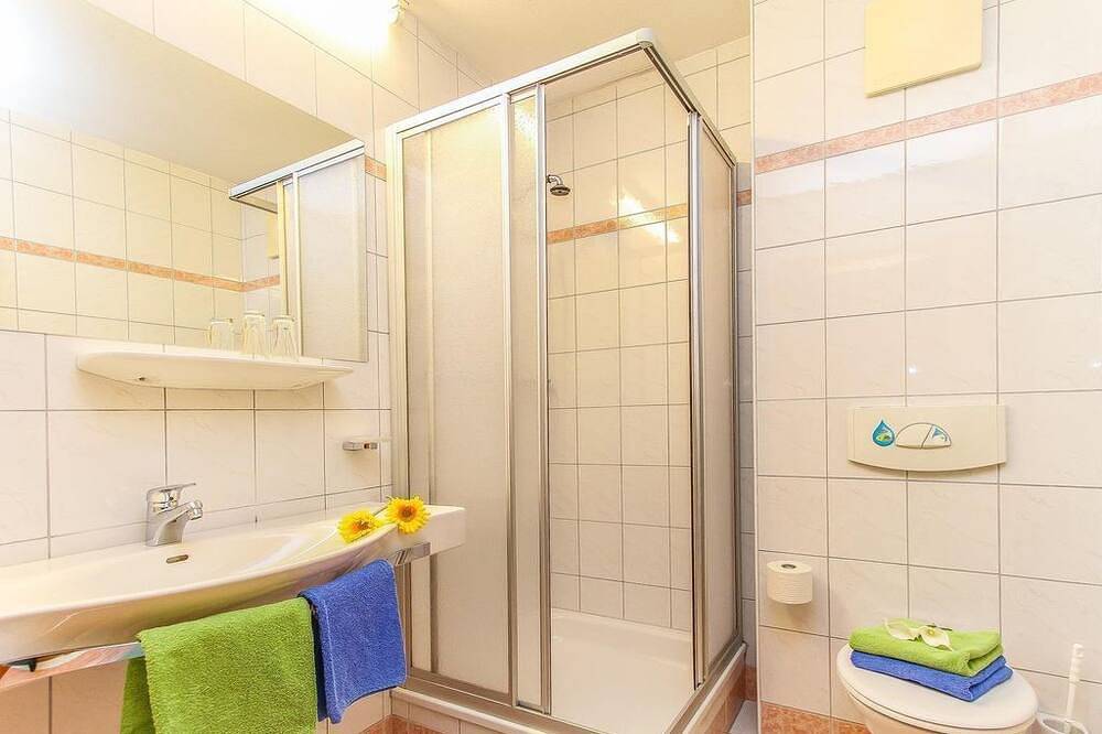 Seisenbergklamm, Landgasthof-Pension - Doppelzimmer mit Dusche, Wc in Weißbach bei Lofer, Pinzgau
