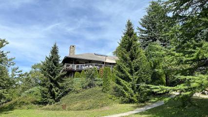 Location de vacances pour 12 personnes à Saint-Sauveur