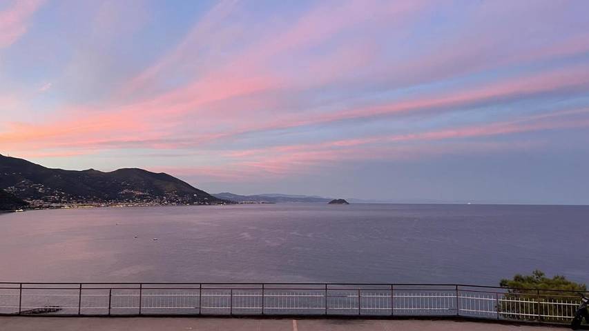 Ferienwohnung für 4 Personen, mit Ausblick und Terrasse in Laigueglia - 2