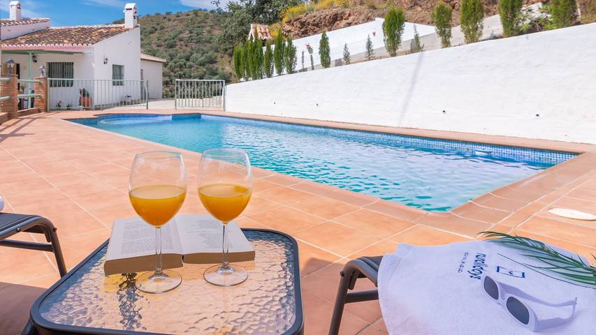 Casa rural para 5 personas, con piscina y balcón/terraza en Sayalonga - 2