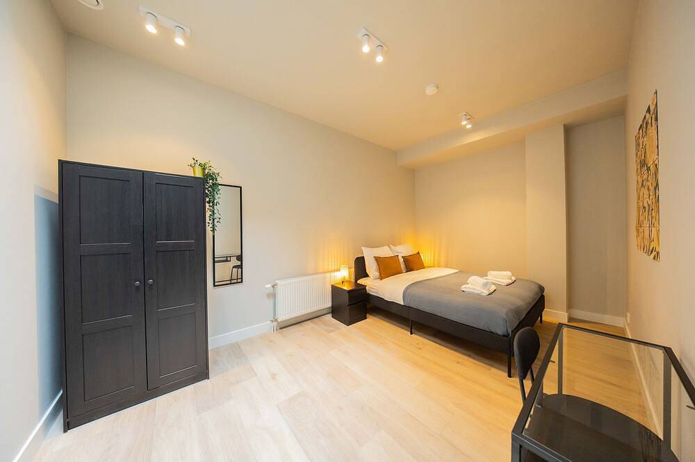 Entire apartment, Rotterdam Oasis 3 Bdr apartment Juf in Rotterdam, South Holland