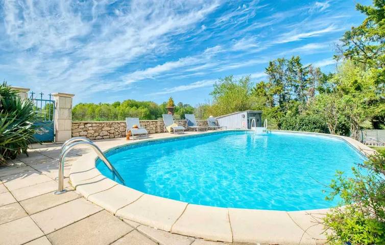 Villa pour 7 personnes, avec jardin et piscine en Dordogne