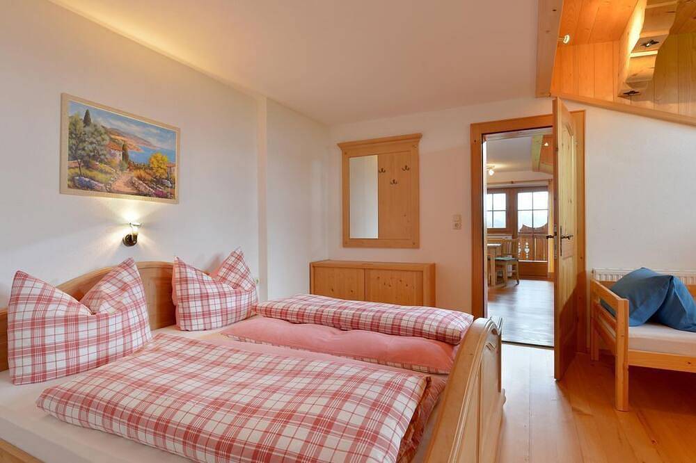 Ferienwohnung Hirschbühel - Appartement/Fewo, Dusche, Wc, 2 Schlafräume in Scheffau am Wilden Kaiser, Kaisergebirge
