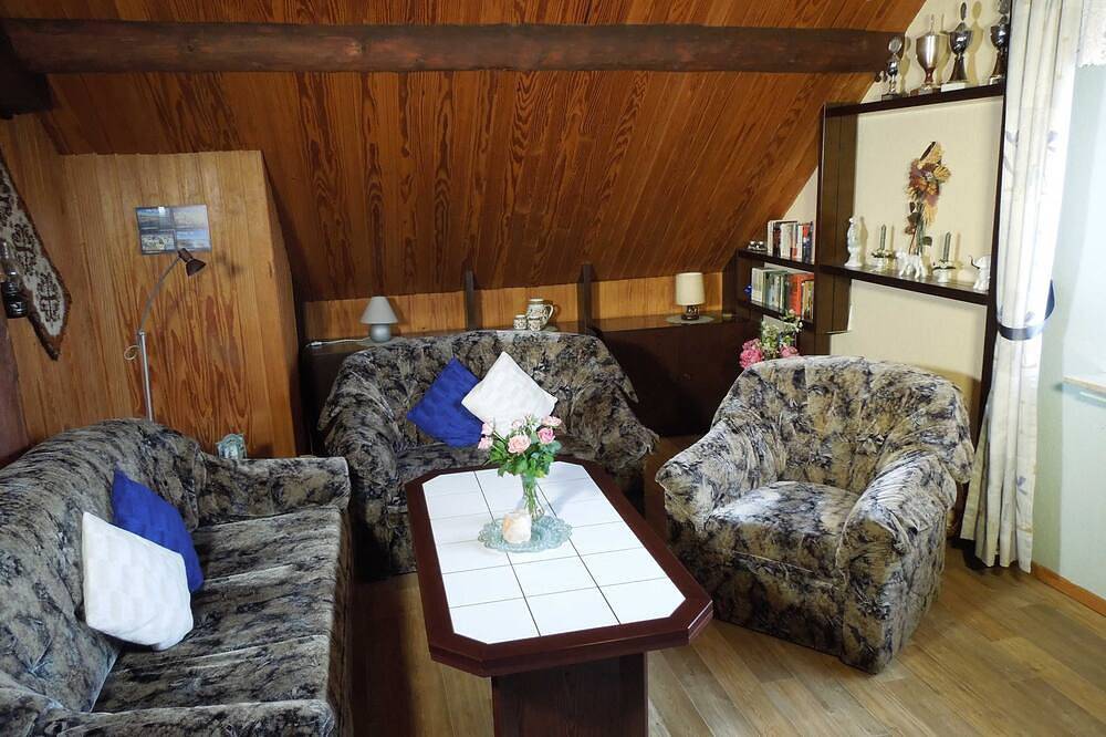 Ganze Wohnung, Ferienwohnung Haus hinter den Linden, 56005 - Ferienwohnung Haus hinter den in Detern, Nordseeküste