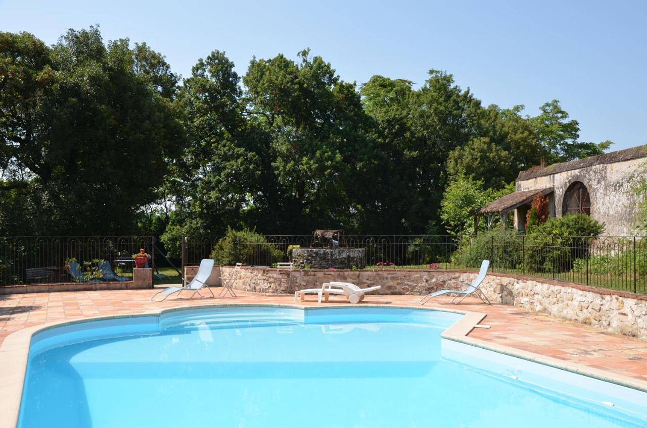 Chambres d'Hôtes du Chateau de Saint Sulpice in La Sauvetat-sur-Lède, Région de Villeneuve-sur-Lot