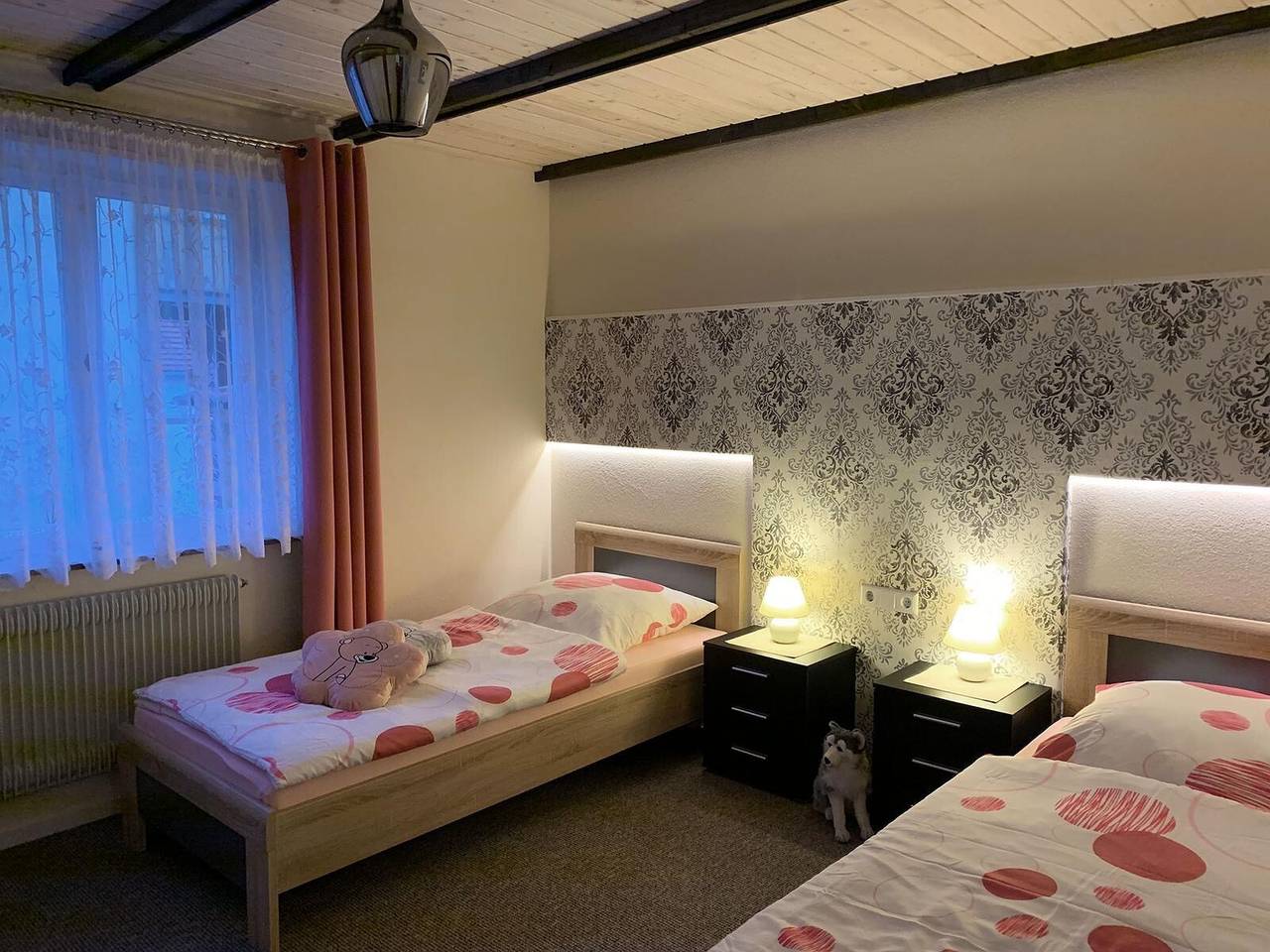 Ganze Wohnung, Ferienwohnung "Bullentäle" mit Gemeinschaftspool, Terrasse & Wlan in Albstadt, Neckar-Alb