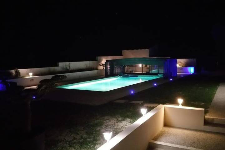 Location de vacances pour 4 personnes, avec piscine ainsi que terrasse et jardin à Épargnes - 3